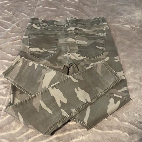 Democracy Ab Solutions Camo Skinny Jeans - Picture 3 of 5